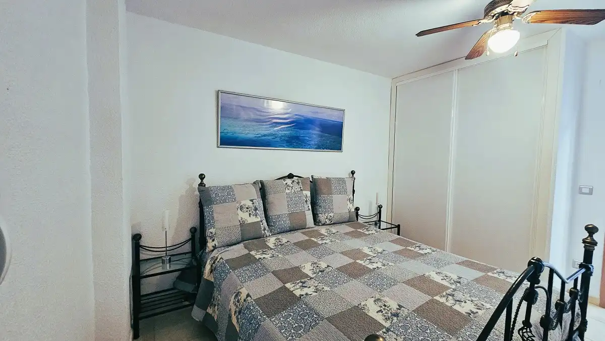 Habitación de Apartamento en venta en Santa Pola con Aire acondicionado y Piscina comunitaria