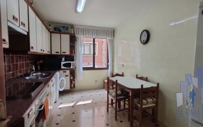 Kitchen of Flat for sale in Bermeo