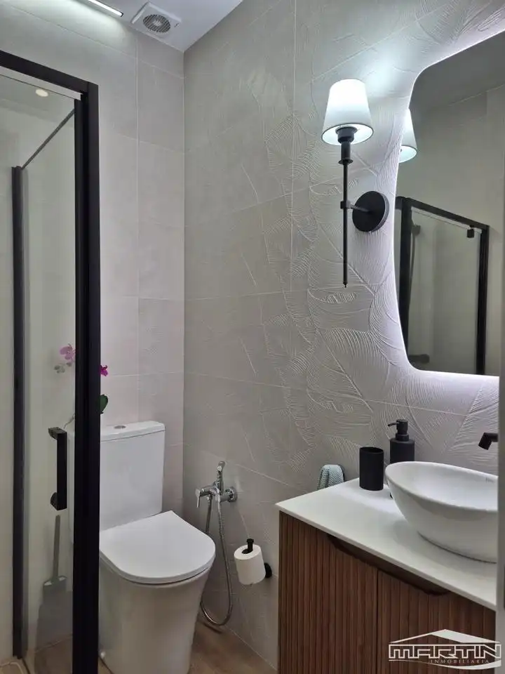 Baño de Piso de alquiler en Lucena con Aire acondicionado, Terraza y Amueblado