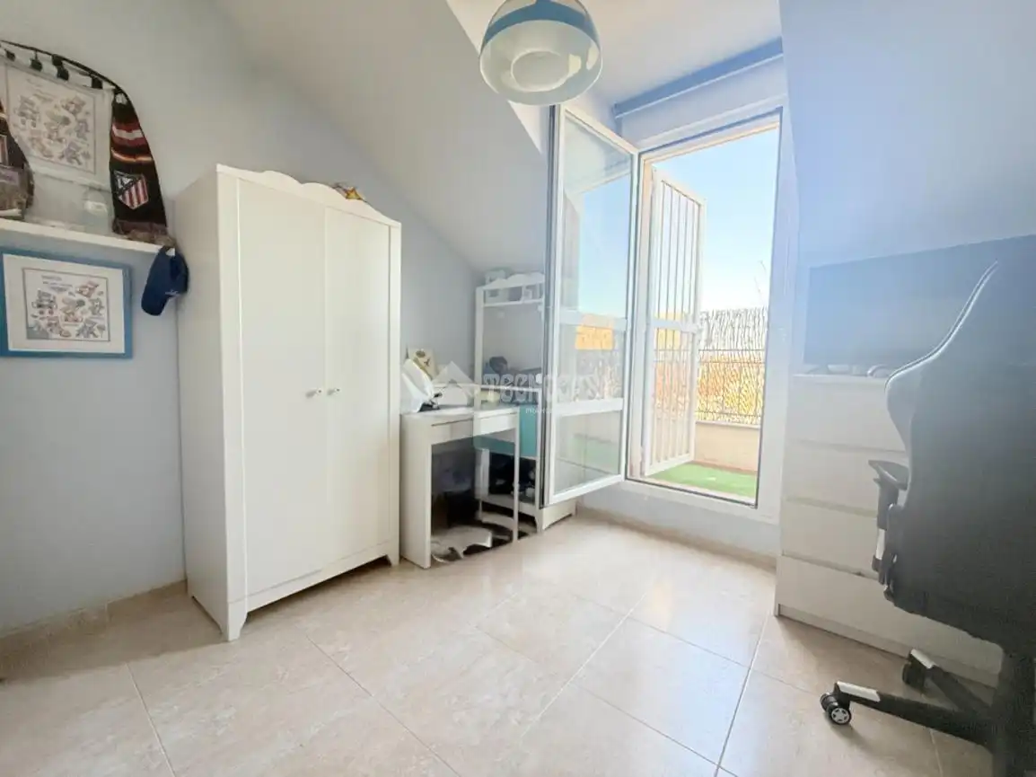 Bedroom of Flat for sale in Alovera  with Air Conditioner, Furnished and Balcony