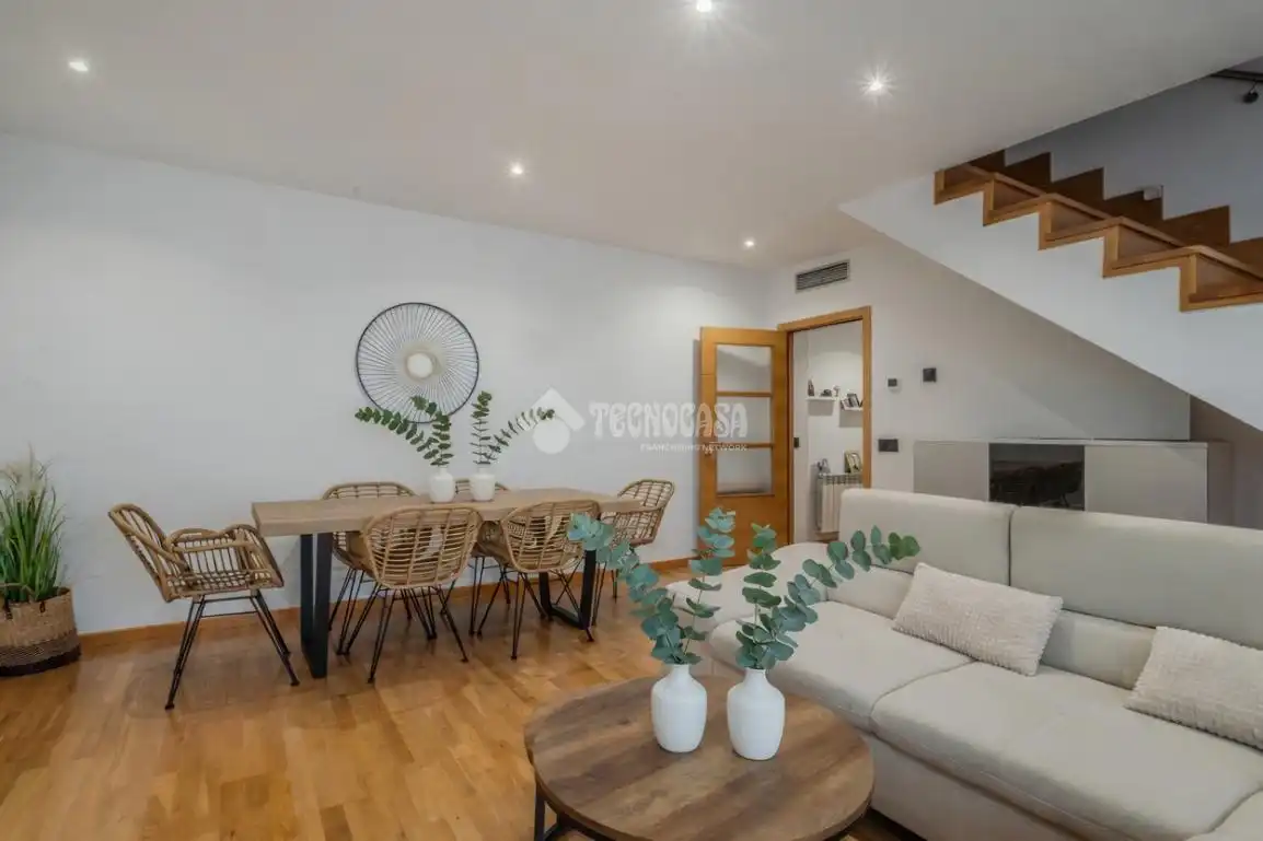 Sala d'estar de Pis en venda en Arroyomolinos (Madrid) amb Aire condicionat, Calefacció i Terrassa