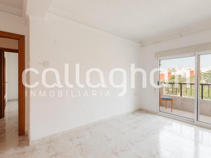 Flat for sale in  Valencia Capital  with Terrace and Balcony