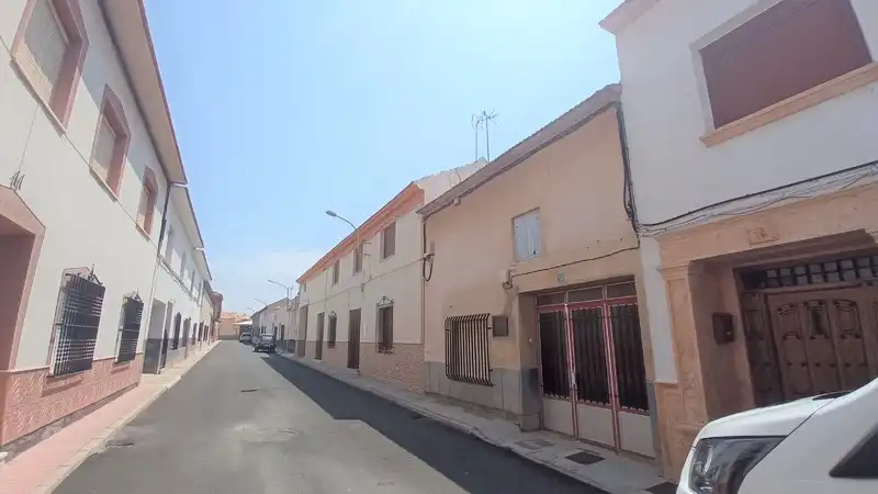 Exterior view of Houses for sale in Pedro Muñoz  with Storage room