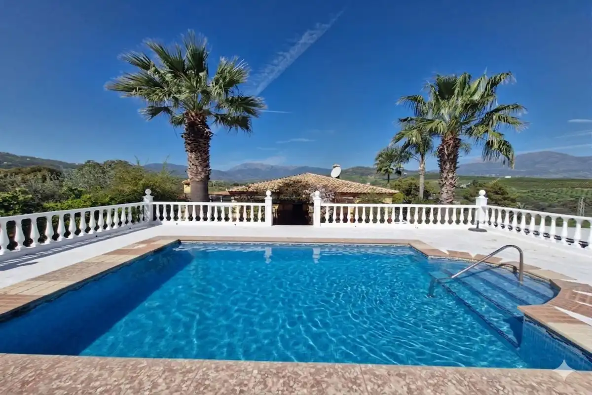 Casa rústica amb piscina en venda a Coín, imagen 3
