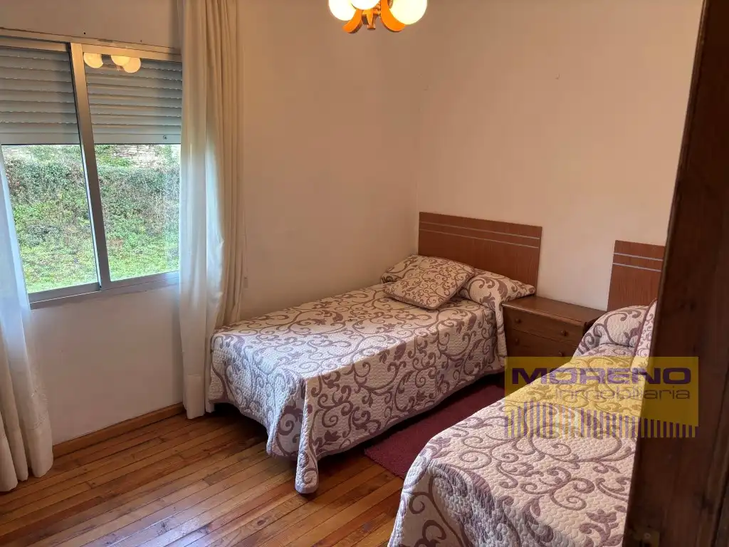 Dormitori de Casa o xalet en venda en Samos