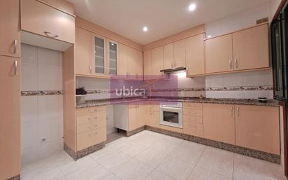 Kitchen of Flat for sale in Salvaterra de Miño  with Heating and Storage room