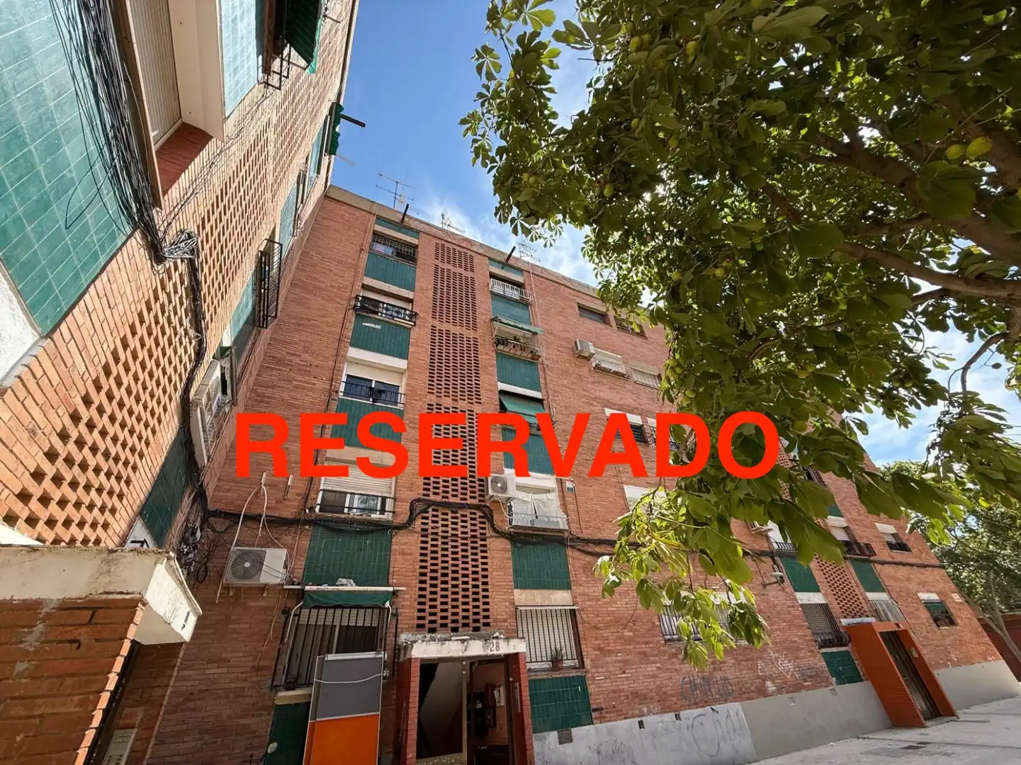 Außenansicht von Dachboden zum Verkauf in Sabadell mit Balkon