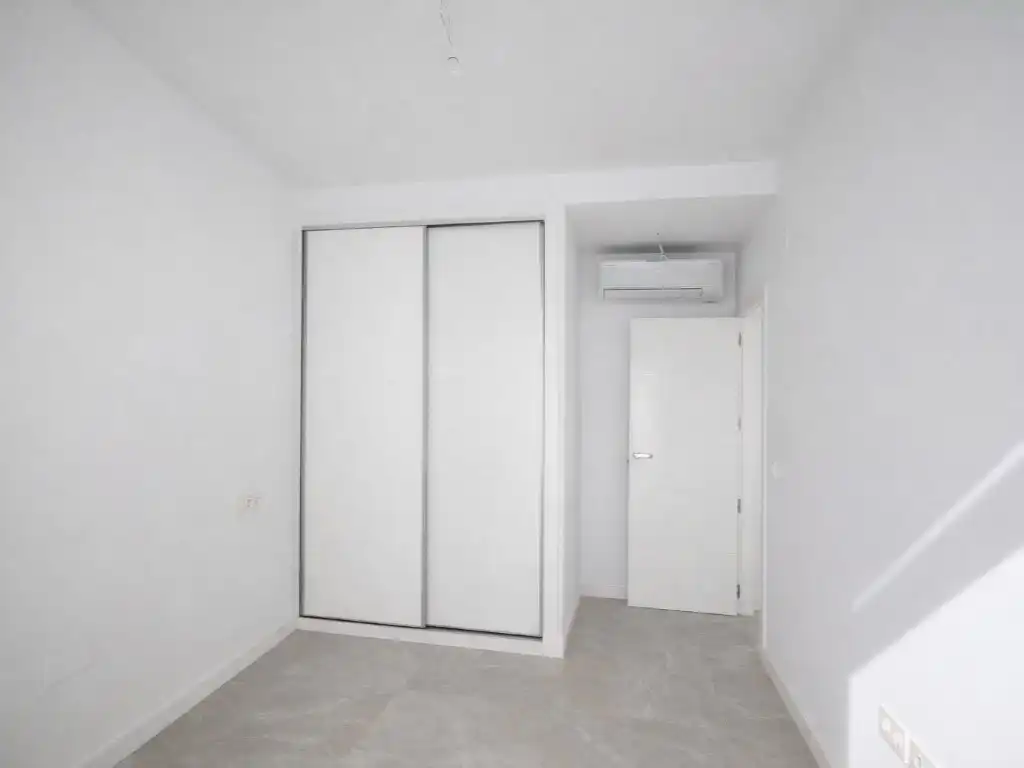 Bedroom of Flat for sale in Fuengirola  with Air Conditioner, Terrace and Oven