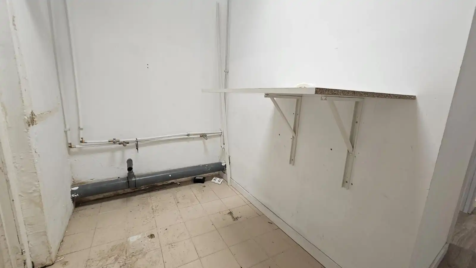 Business premises to rent in Centre - Sant Oleguer, imagen 12