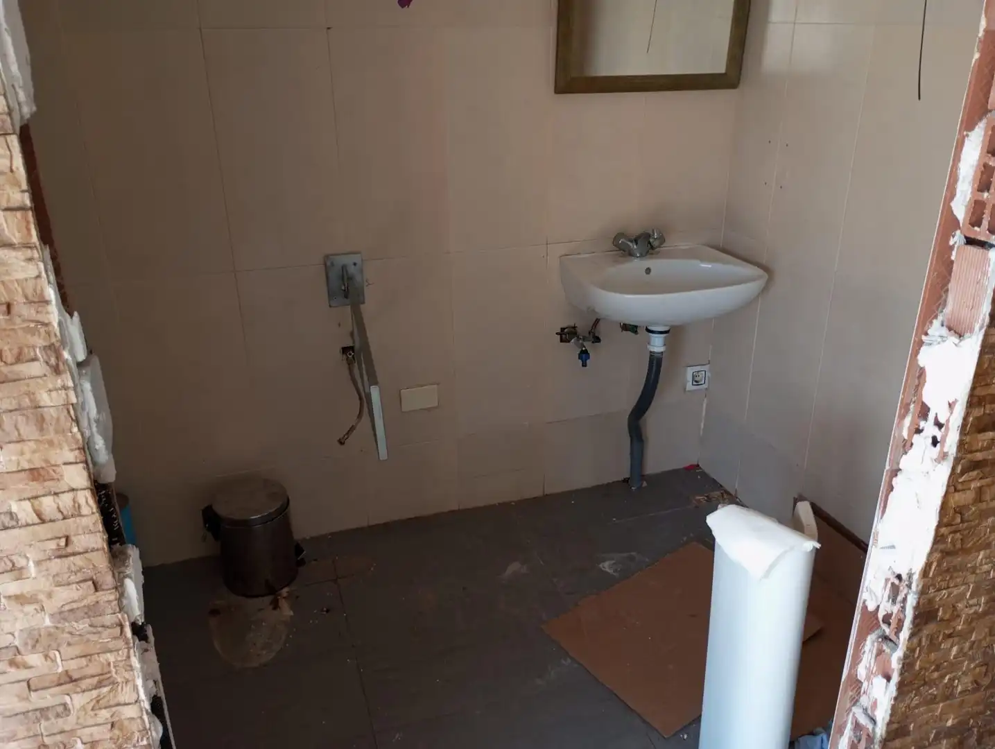 Badezimmer von Geschaftsraum zum Verkauf in La Línea de la Concepción
