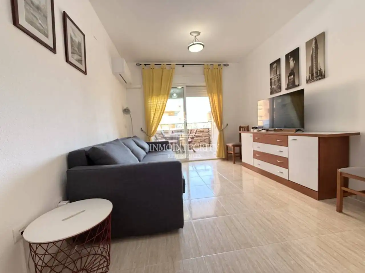 Sala d'estar de Apartament en venda en Oropesa del Mar / Orpesa amb Aire condicionat, Terrassa i Moblat