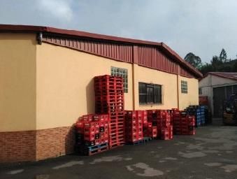 Vista exterior de Nau industrial en venda en Colunga