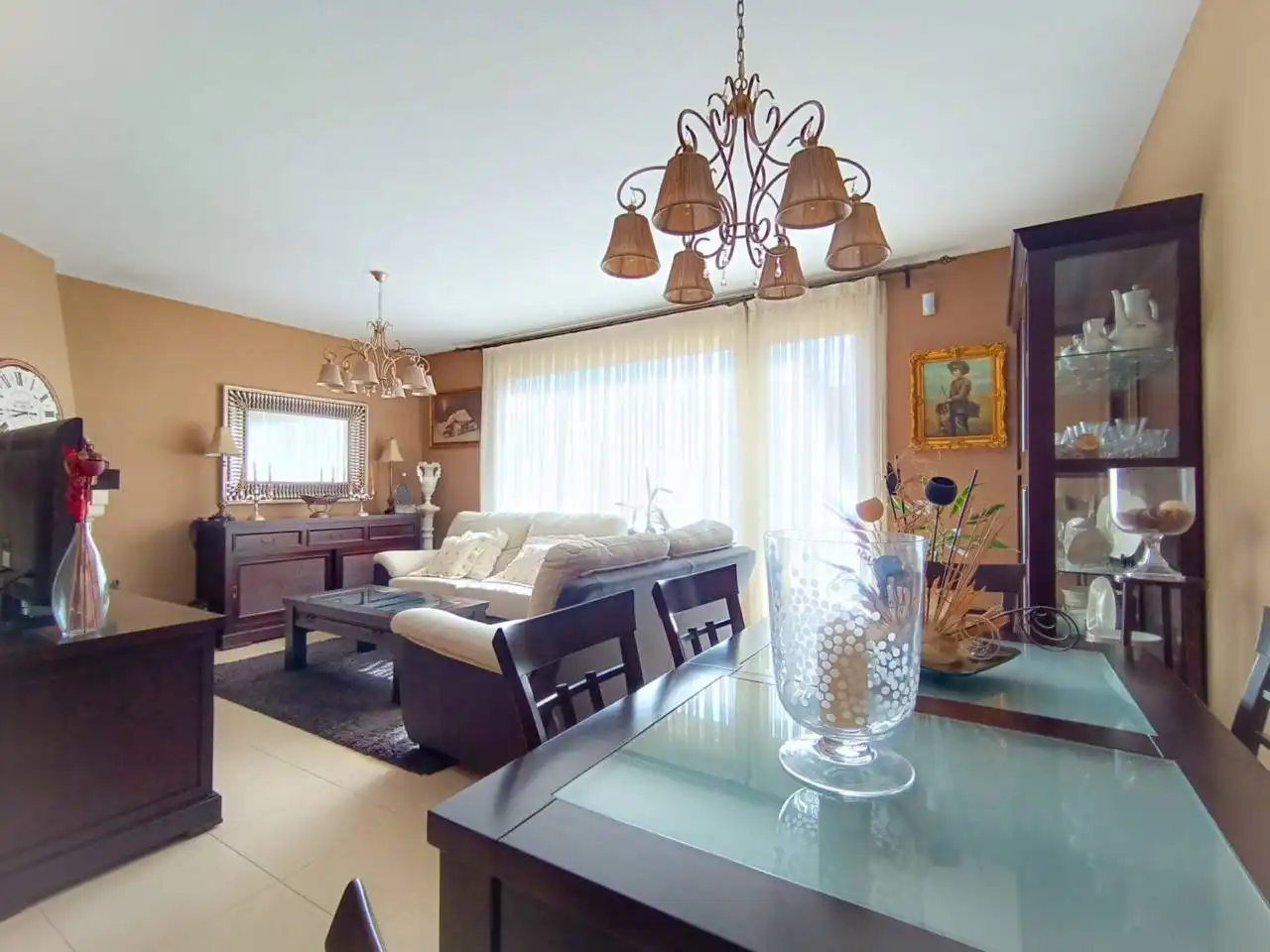 Sala d'estar de Casa o xalet en venda en Burgos amb Calefacció, Jardí privat i Parquet