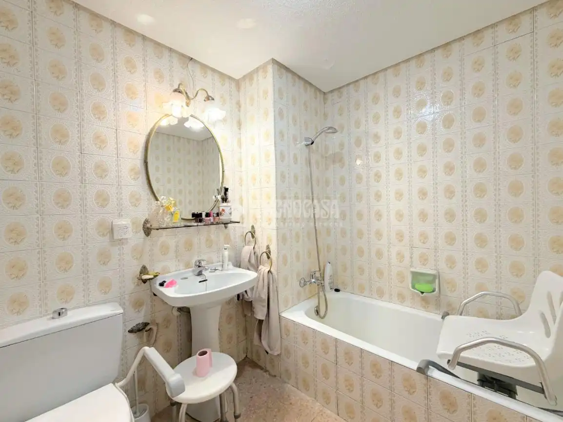 Badezimmer von Wohnung zum Verkauf in Madrid mit Heizung, Privatgarten und Schwimmbad