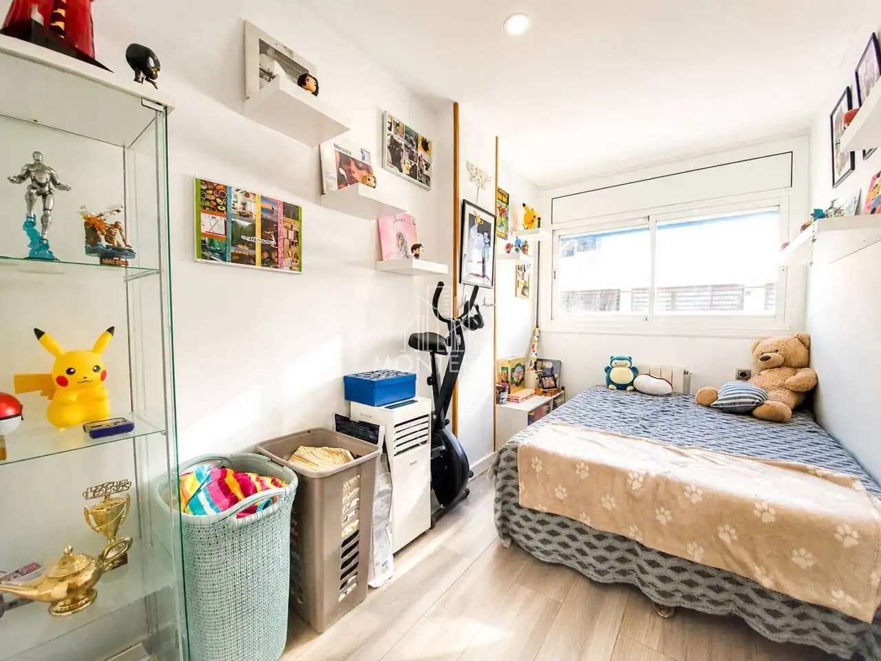 Habitación de Dúplex en venta en Sabadell con Aire acondicionado, Calefacción y Balcón