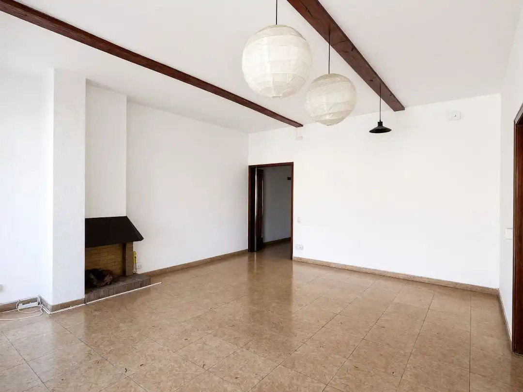Sala de estar de Piso en venta en  Barcelona Capital con Balcón