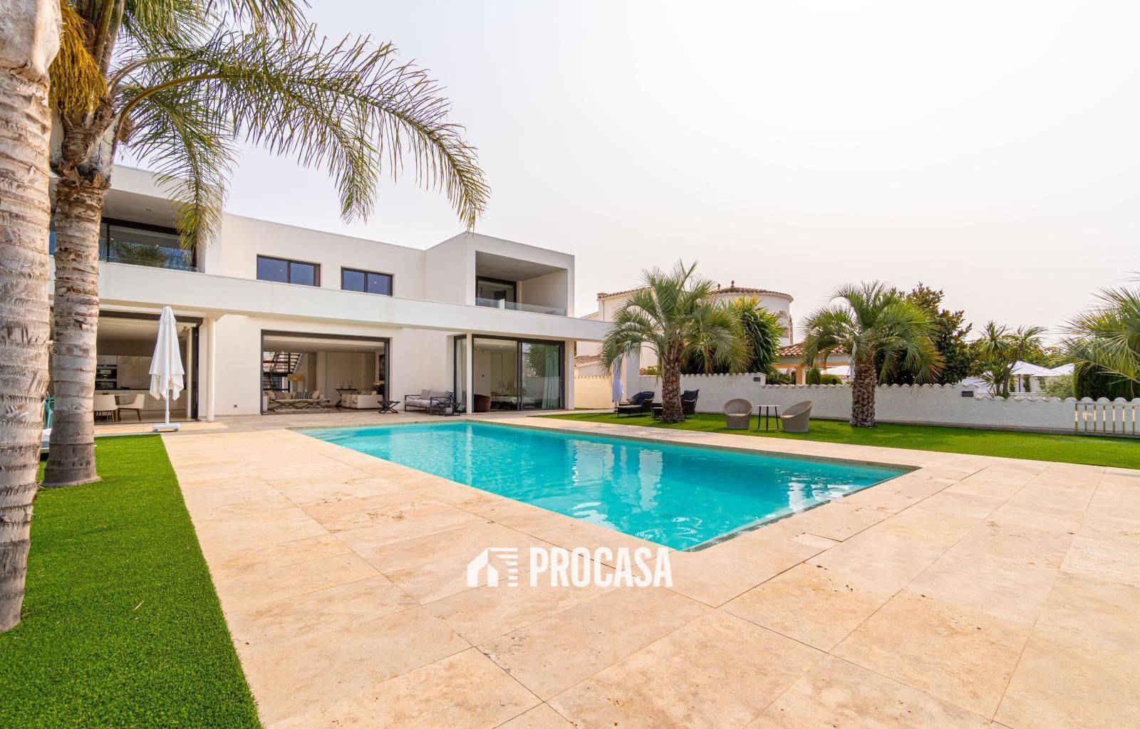 House or chalet for sale in Peni, Peni