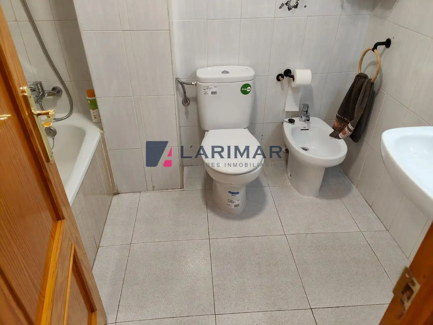 Bathroom of Flat for sale in Torrevieja  with Terrace, Furnished and Balcony