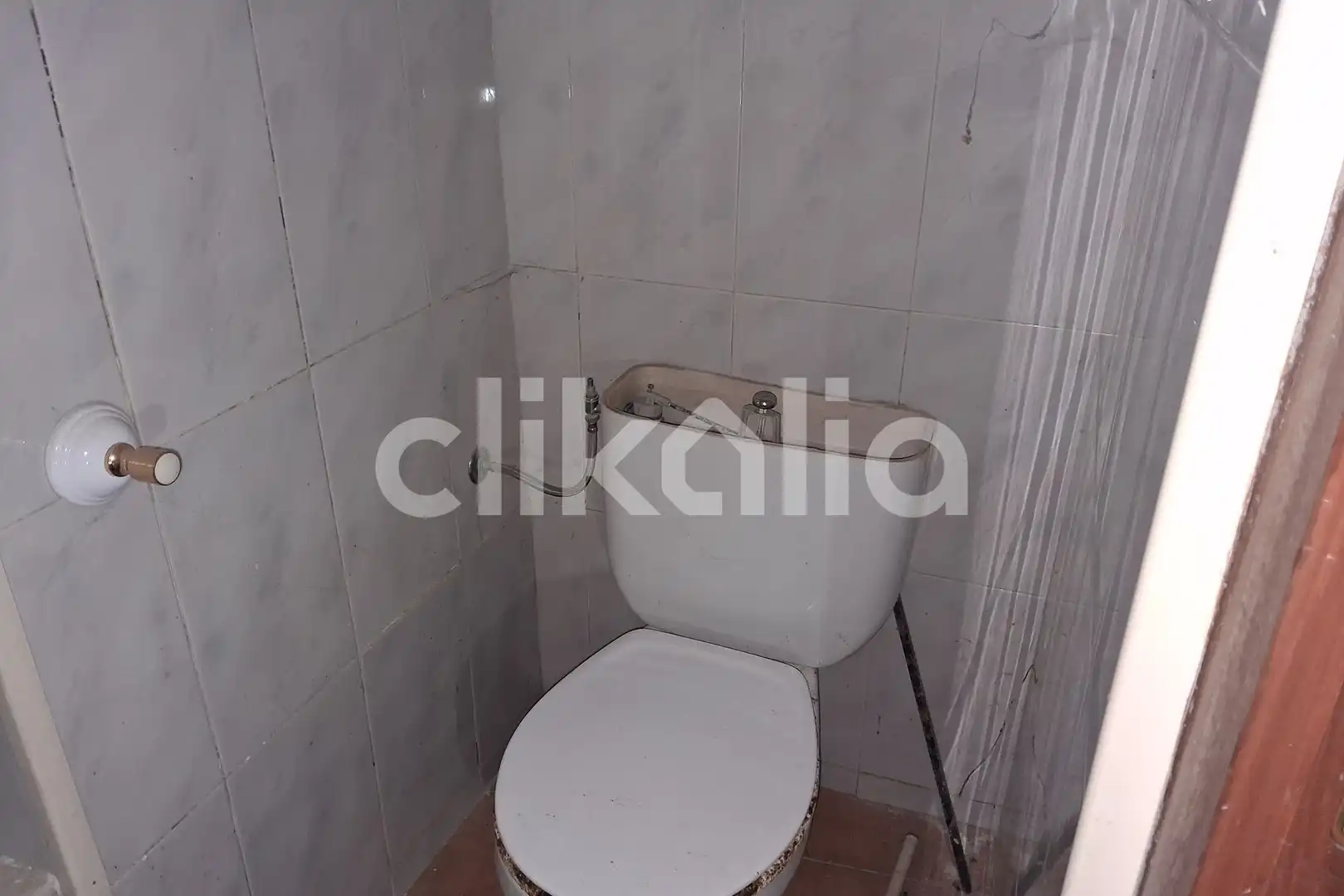 Badezimmer von Wohnung zum Verkauf in Argençola