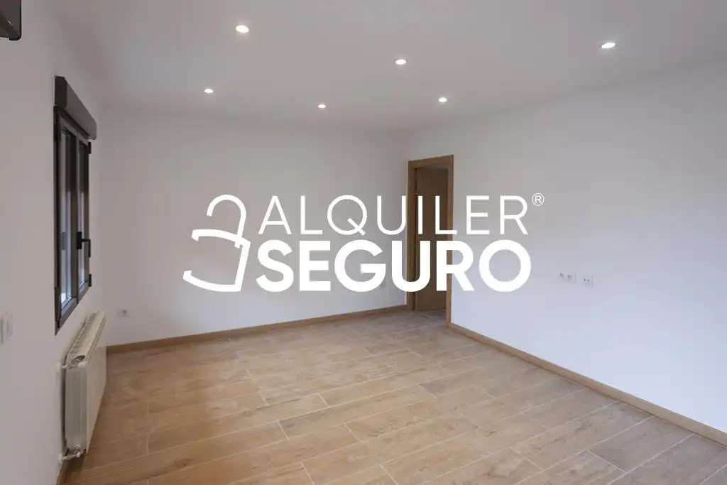 Habitación de Piso de alquiler en El Berrueco con Calefacción y Terraza