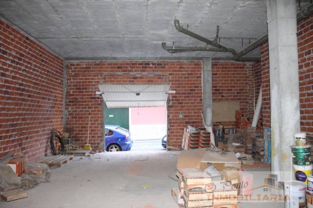 Local comercial en Alquiler en O Feal - Xubia