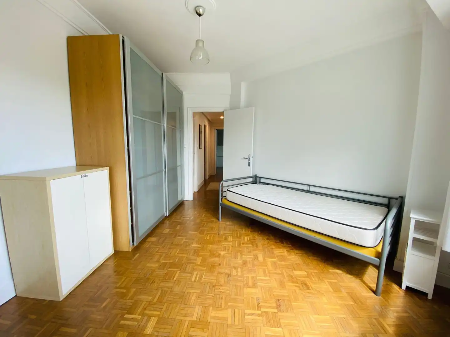 Schlafzimmer von Wohnung zur Miete in Egia 