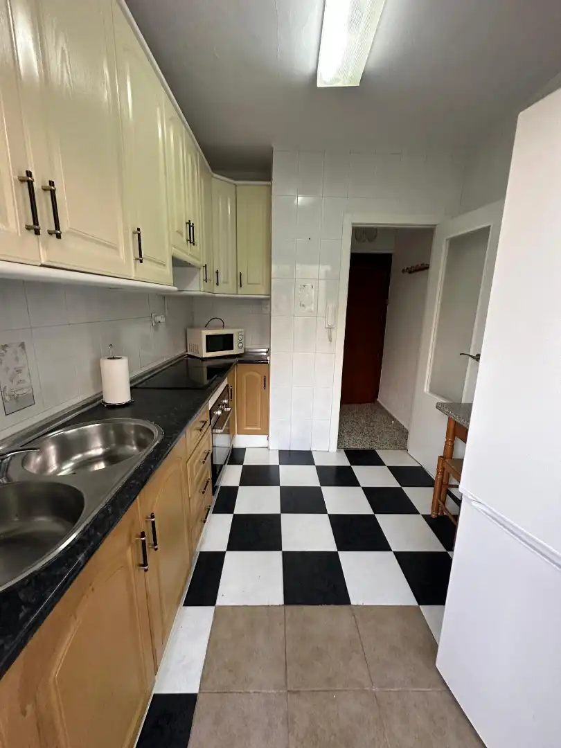 Habitación en Avenida de Madrid, 41, Renfe - Bulevar 1ª y 2ª Fase