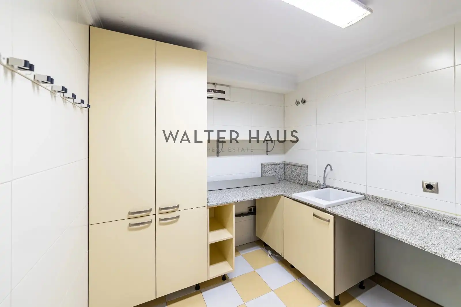 Cocina de Casa o chalet en venta en Madrid con Aire acondicionado, Jardín privado y Terraza
