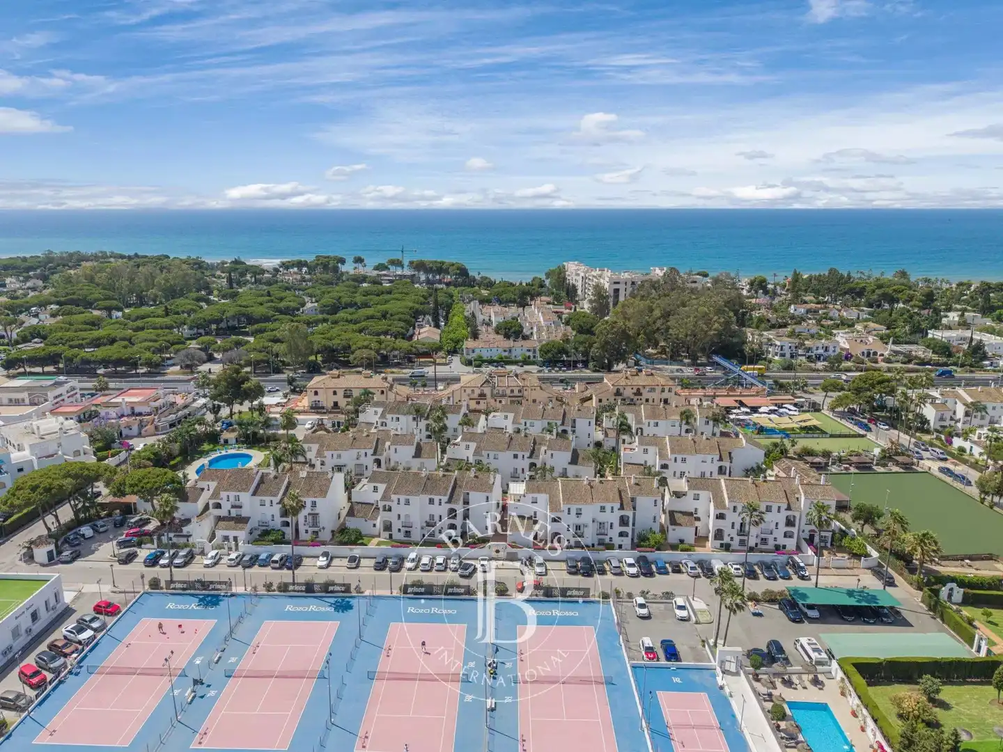 Vista exterior de Piso en venta en Estepona con Aire acondicionado, Calefacción y Terraza
