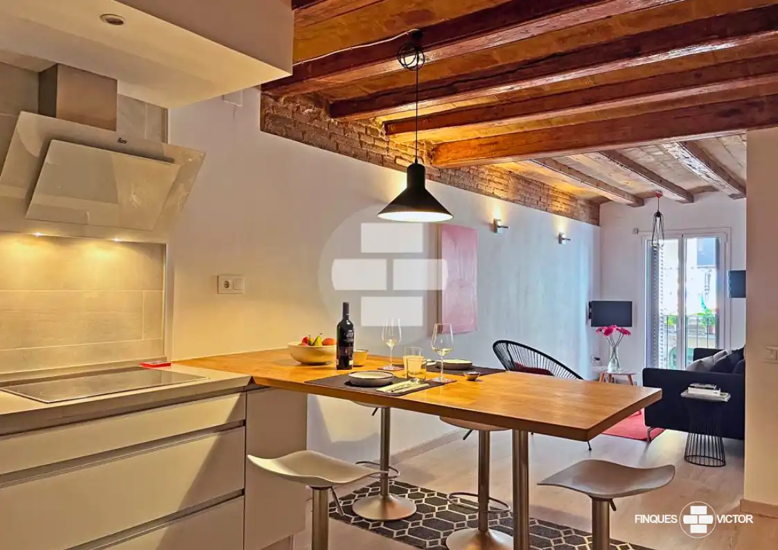 Küche von Wohnung zum Verkauf in Barcelona mit Parkett, Möbliert und Ofen