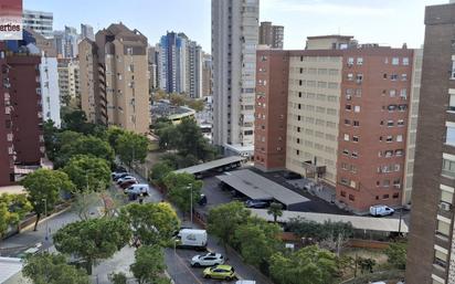 Vista exterior de Estudi en venda en Benidorm amb Terrassa, Balcó i Piscina comunitària