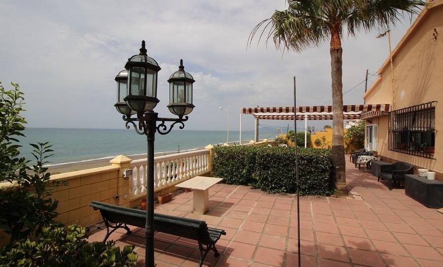 Foto 1 de Casa o xalet en venda a Benajarafe, Málaga