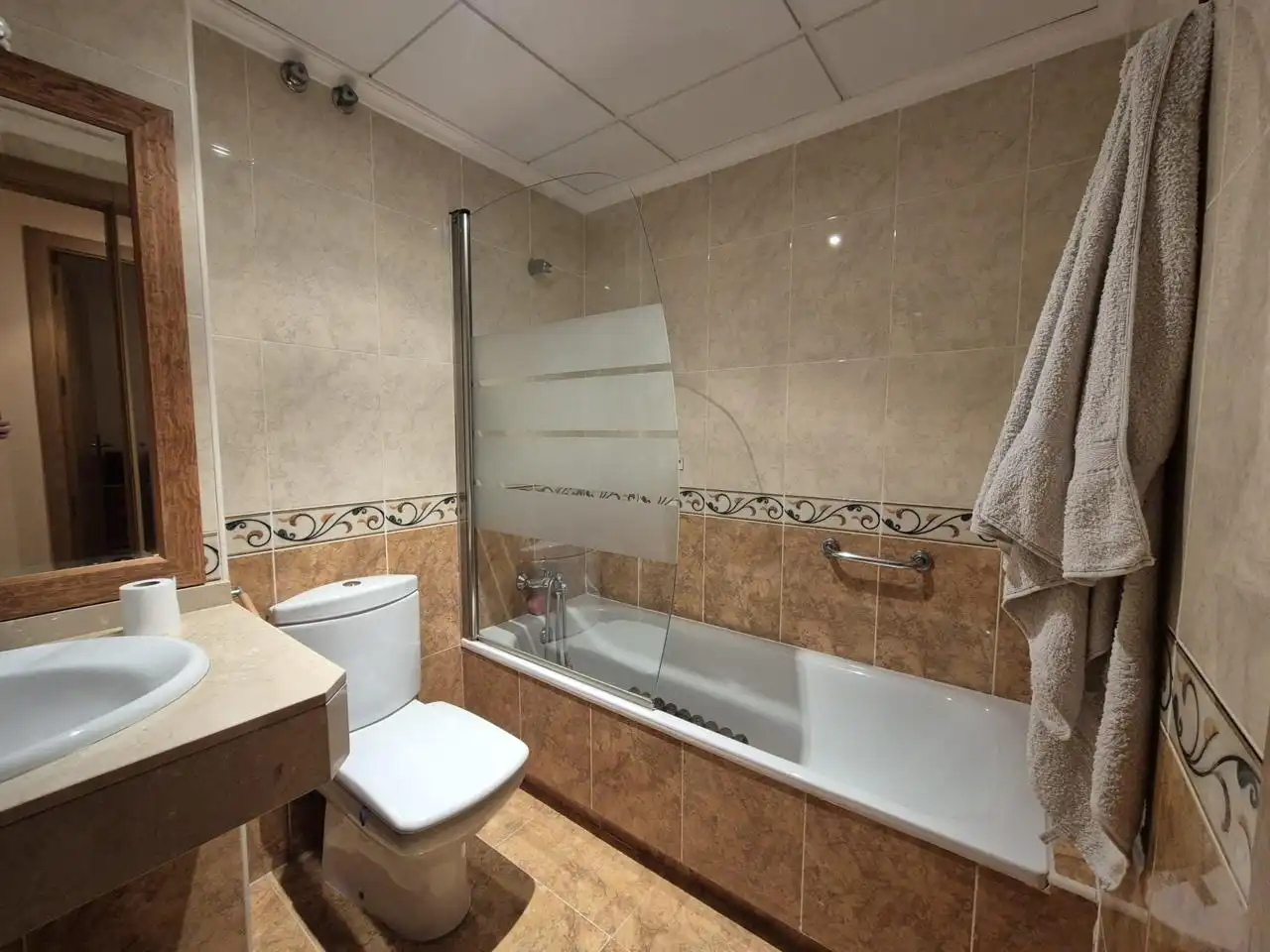 Bany de Casa o xalet en venda en Alicante / Alacant amb Aire condicionat, Jardí privat i Terrassa