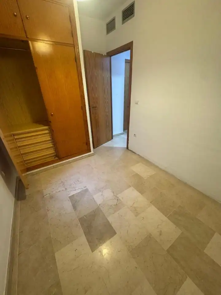 Ground floor with pool to rent in Casco Antiguo, imagen 27