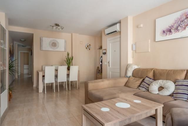 Sala d'estar de Pis en venda en Alhaurín El Grande amb Aire condicionat, Terrassa i Traster