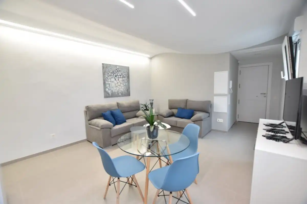 Apartments for rent in Avenida de la constitucion, Pajaritos