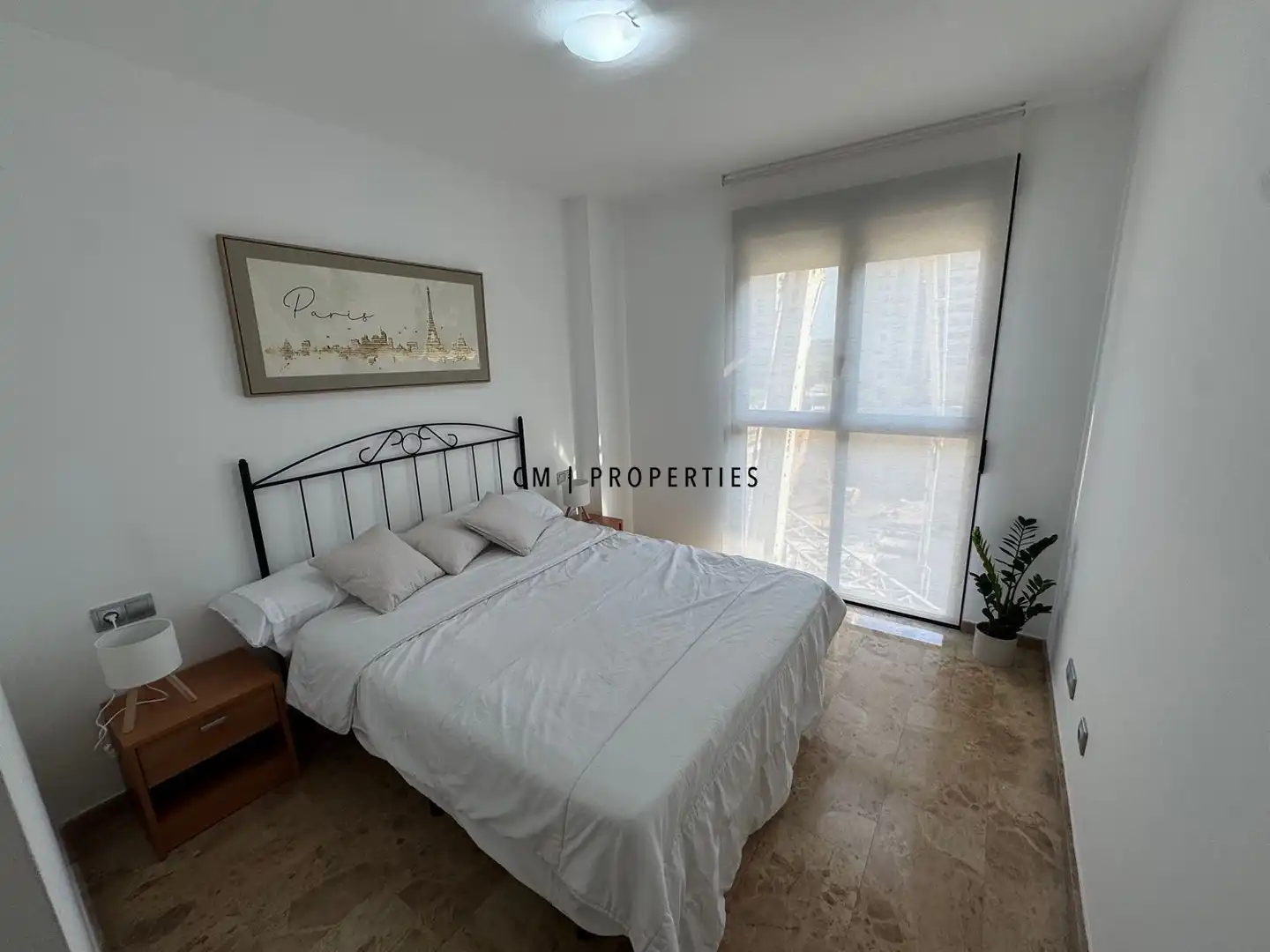 Schlafzimmer von Wohnung zur Miete in Valencia mit Klimaanlage, Heizung und Terrasse