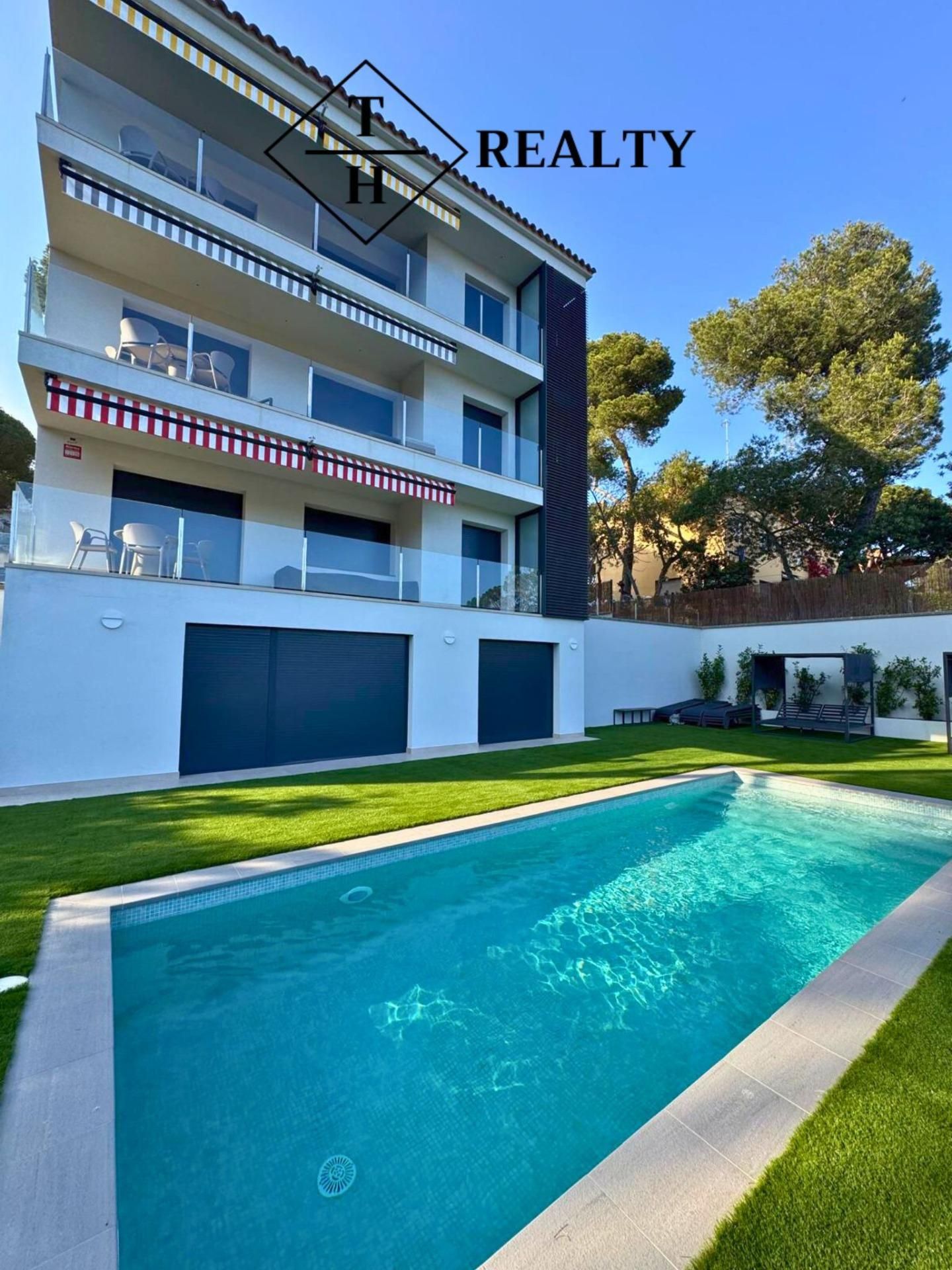 Piscina de Apartament de lloguer en Palafrugell amb Jardí privat, Terrassa i Piscina comunitària