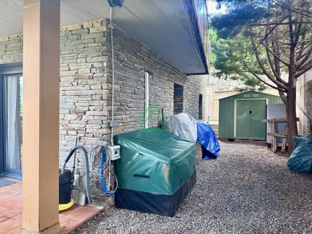 Vista exterior de Piso en venta en Montferrer i Castellbò