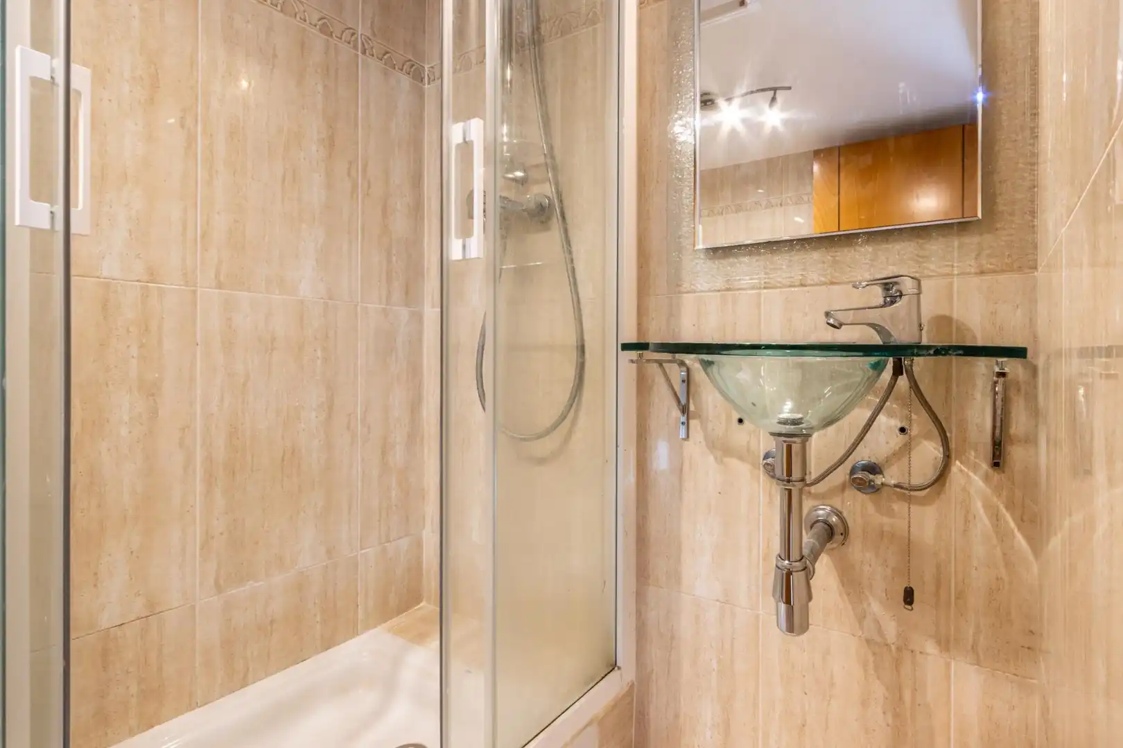 Baño de Ático en venta en Sabadell con Aire acondicionado, Calefacción y Alarma