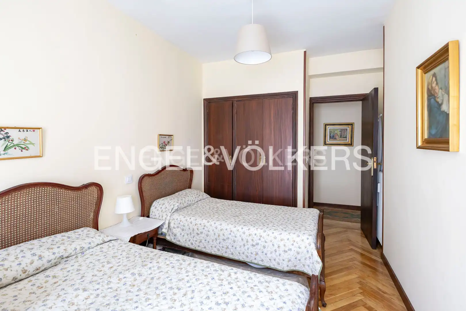 Bedroom of Flat for sale in Madrid  with Heating, Parquet flooring and Terrace