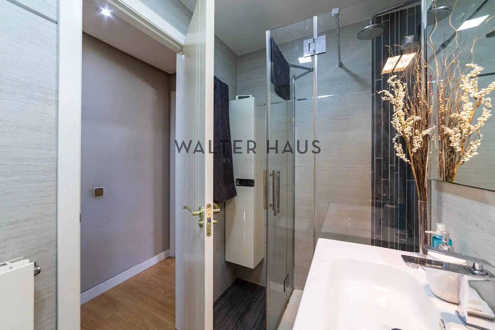 Flat with lift for sale in Travesía Santa María Magdalena, imagen 28