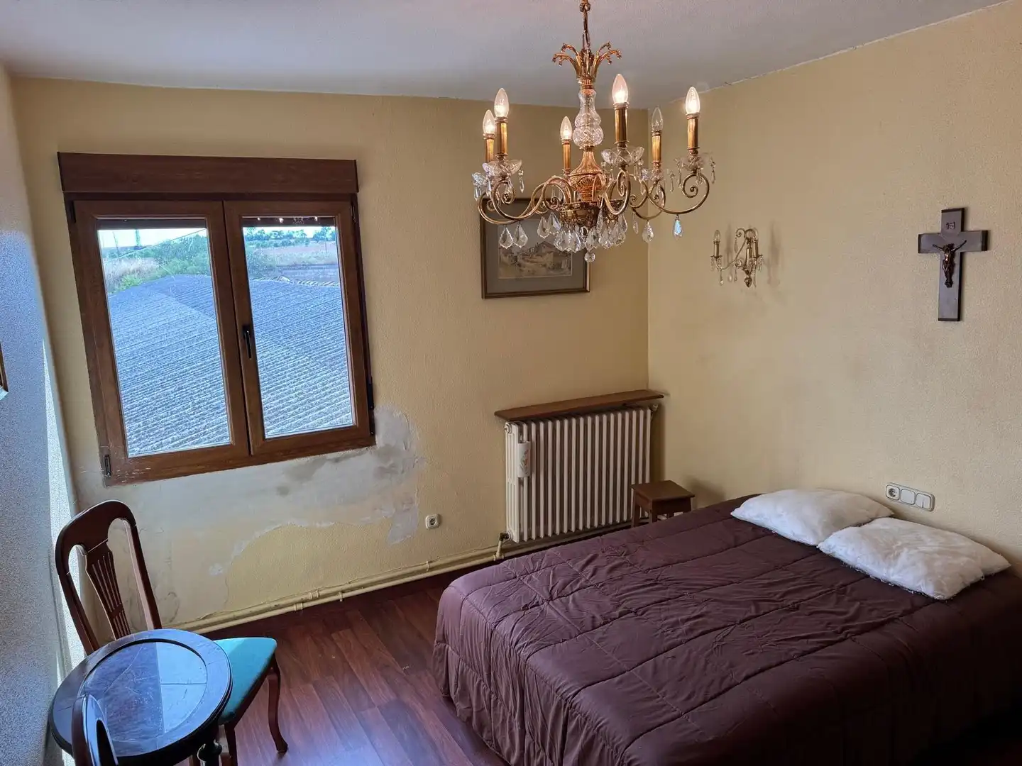 Dormitori de Apartament en venda en Medina de Rioseco amb Calefacció, Traster i Moblat