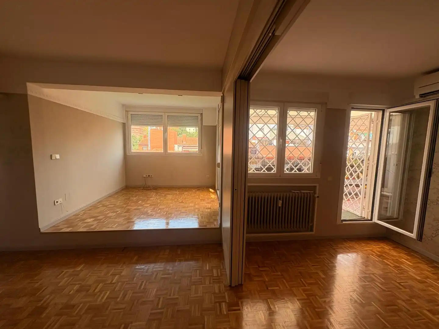 Schlafzimmer von Wohnung zur Miete in Madrid mit Heizung und Terrasse