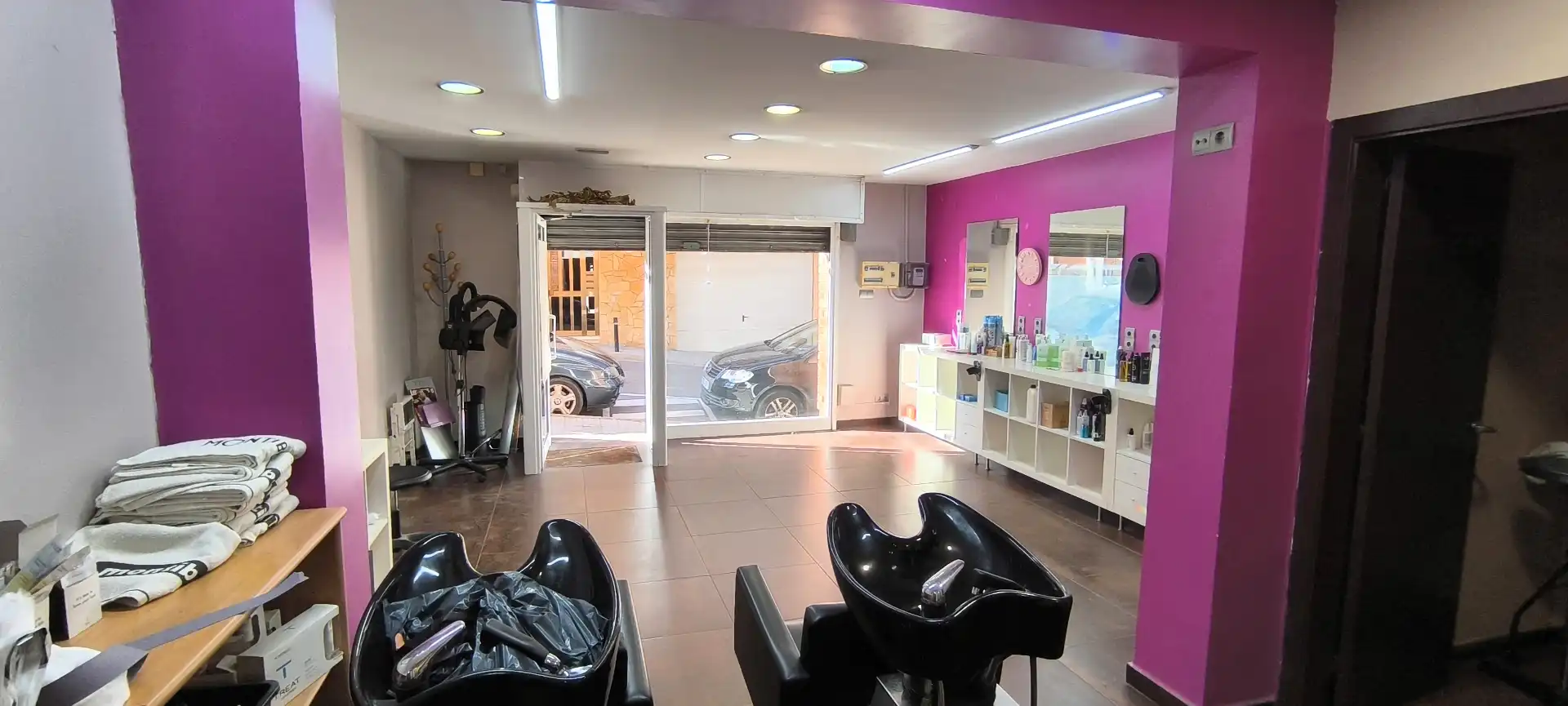 Commercial properties for sale in Carrer de la Gorgonçana, 2, Nucli Urbà