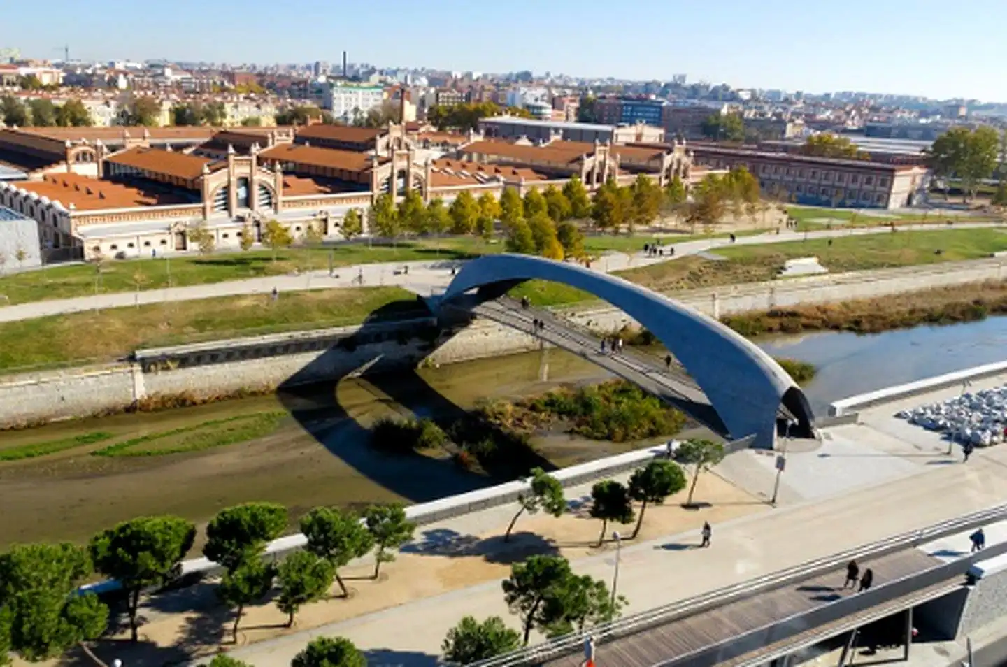 Vista exterior de Piso en venta en Madrid con Calefacción, Terraza y Amueblado
