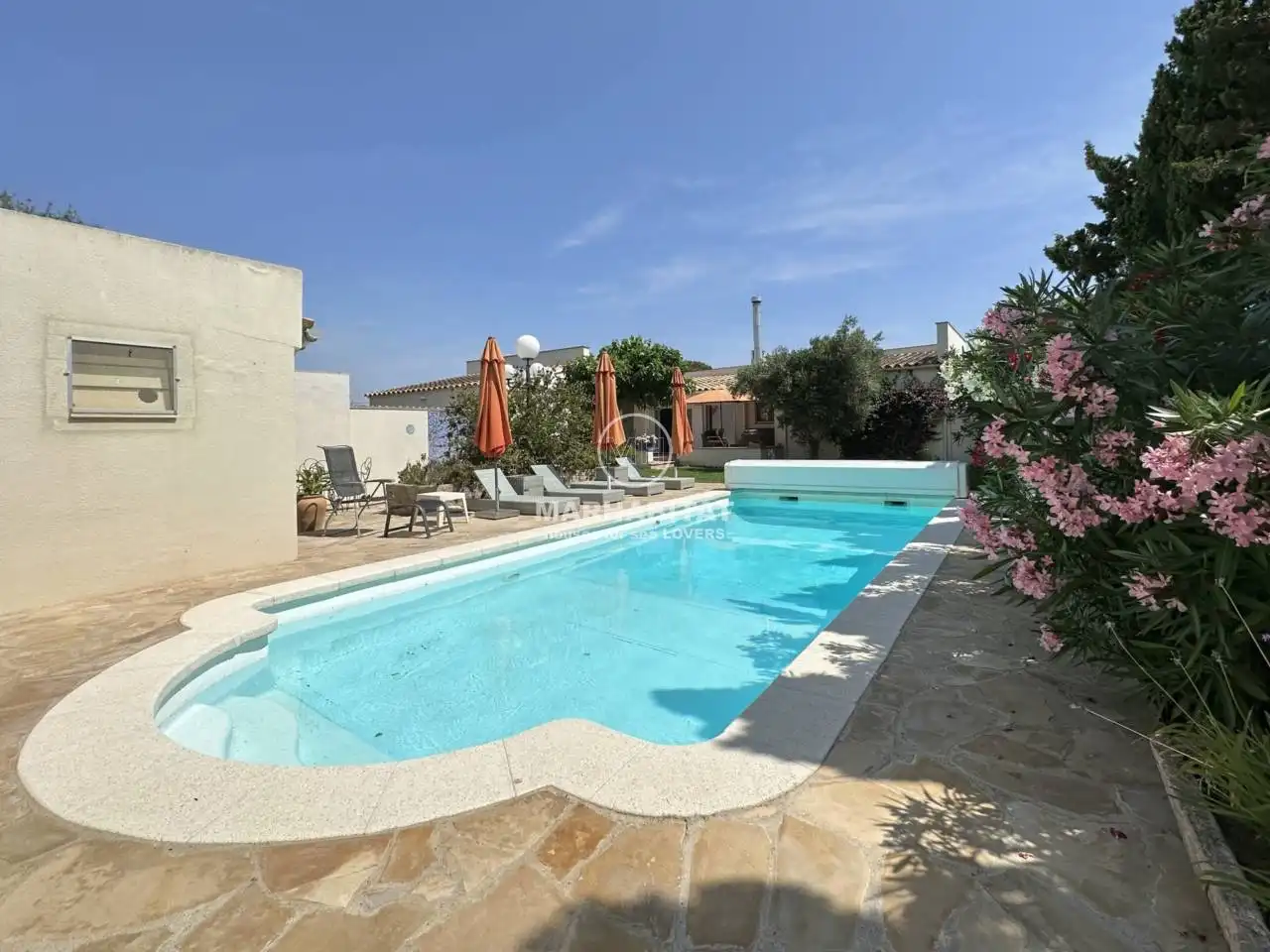 Piscina de Casa o xalet en venda en L'Escala amb Aire condicionat, Jardí privat i Terrassa