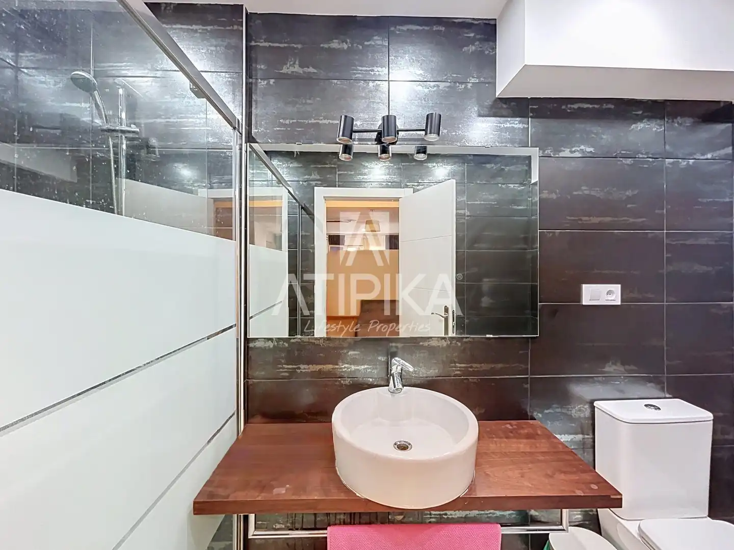 Baño de Oficina de alquiler en Barcelona