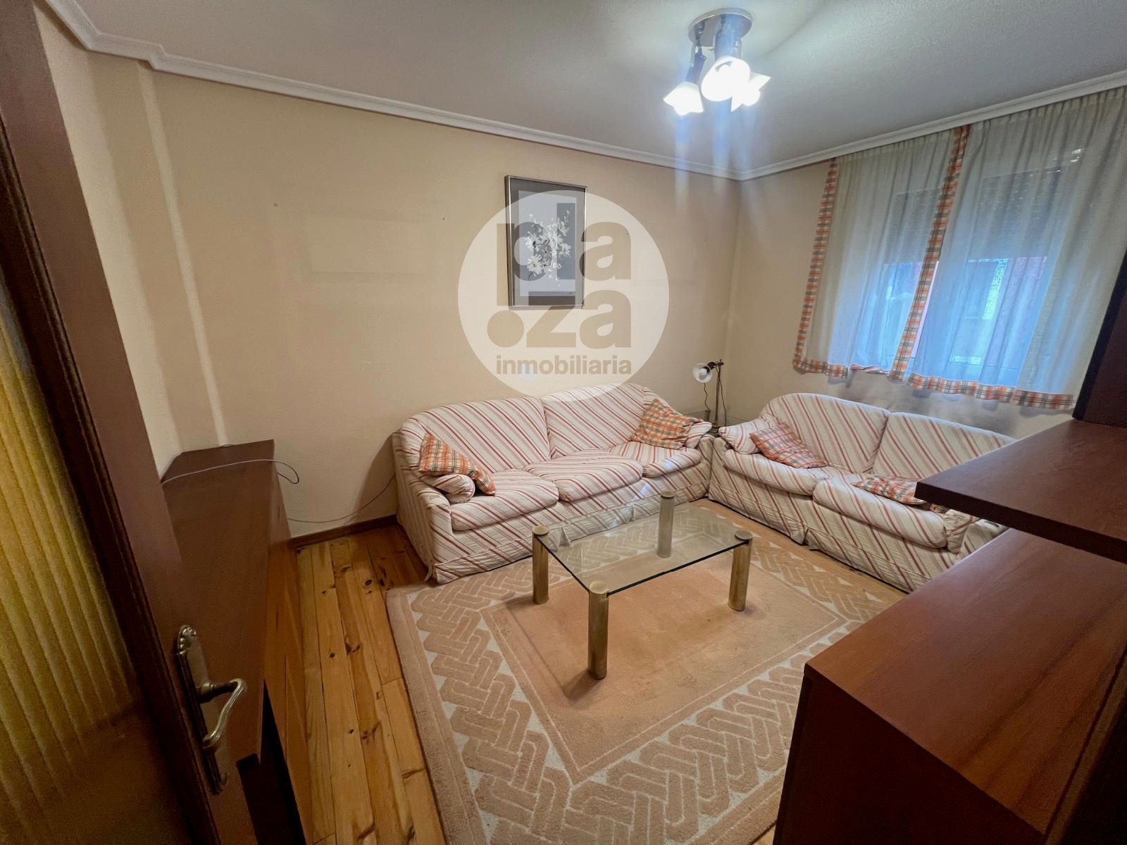 Living room of Flat for sale in Burgos Capital  with Heating, Storage room and Furnished