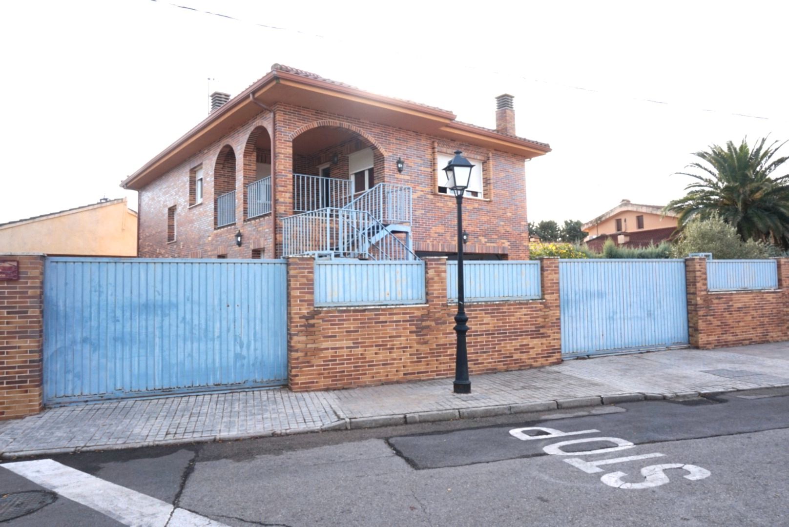Vista exterior de Casa o xalet en venda en Valdetorres de Jarama amb Calefacció, Traster i Balcó